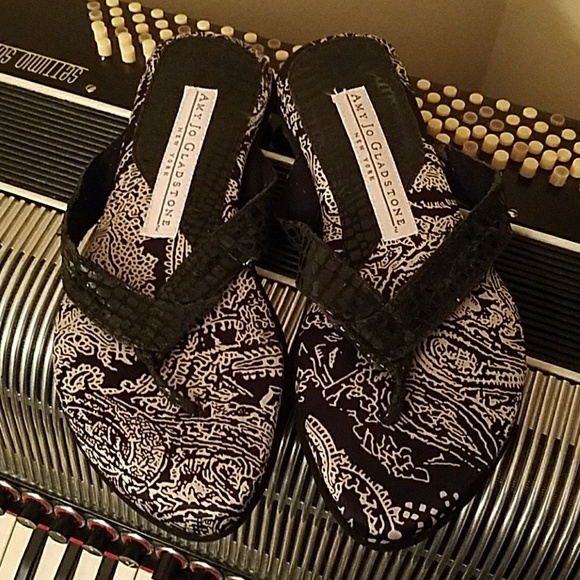 Amy Gladstone Shoes - NWOT-AMY GLADSTONE NY BLACK FLIP FLOPS